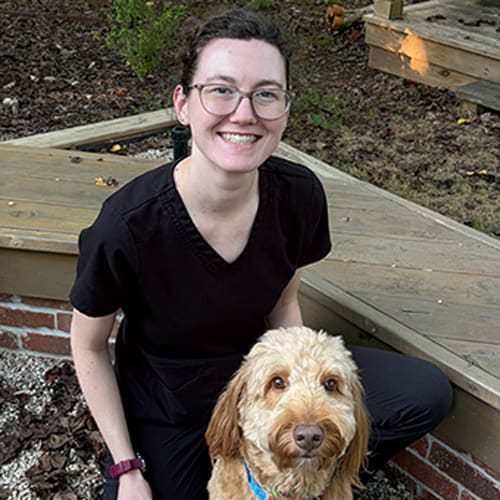 Dr. Emma Davis | Friendly Animal Clinic | Greensboro Veterinarian